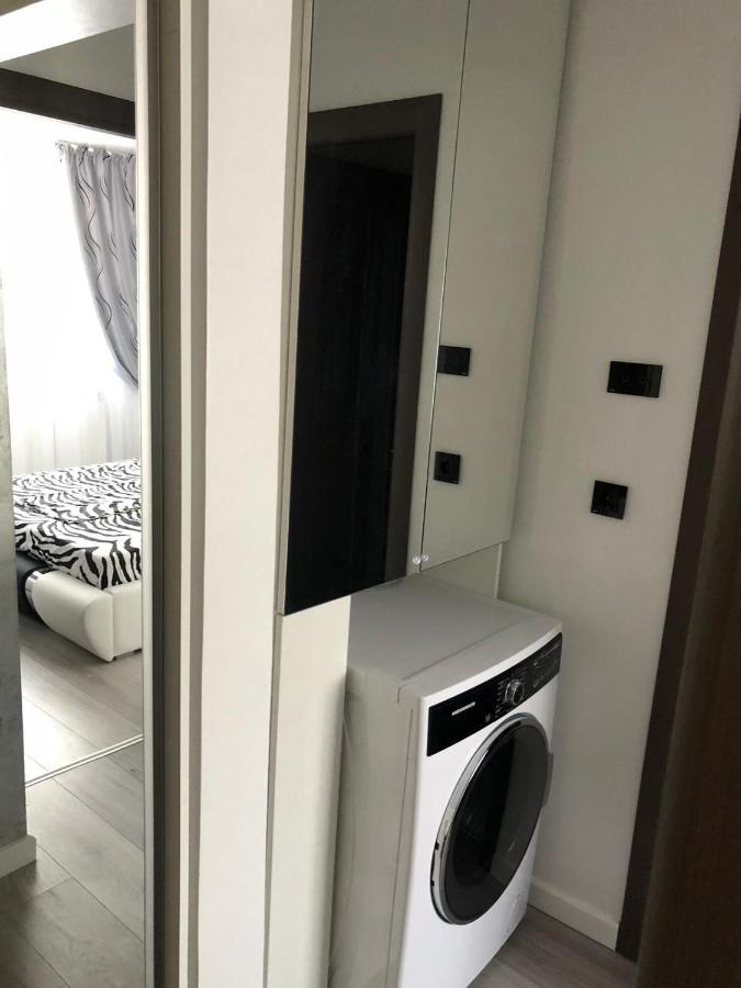 Elegant & Silver Luxury Apartament Крайова Экстерьер фото