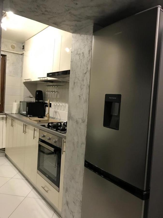 Elegant & Silver Luxury Apartament Крайова Экстерьер фото